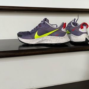 Nike womens air pegasus trail US size 6
